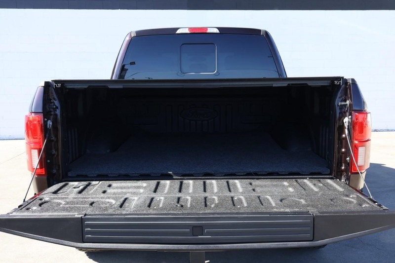 Ford F-150 Vehicle Full-screen Gallery Image 09