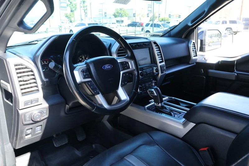 Ford F-150 Vehicle Full-screen Gallery Image 19