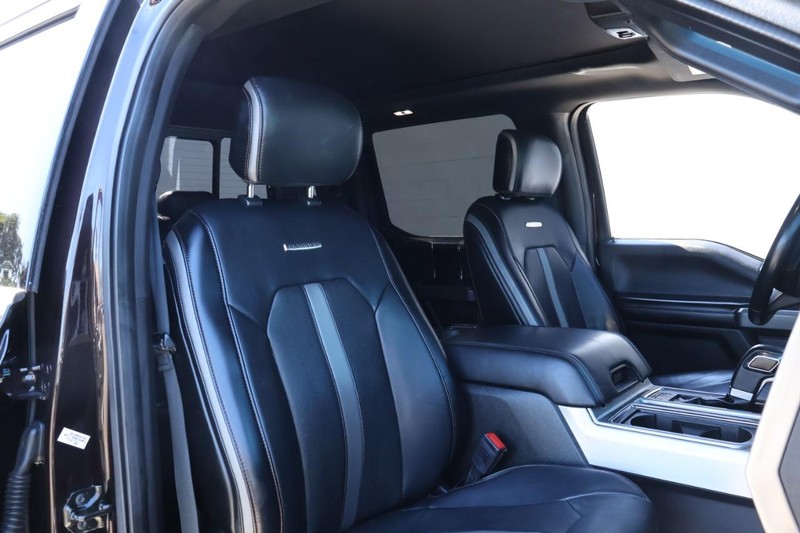 Ford F-150 Vehicle Full-screen Gallery Image 26