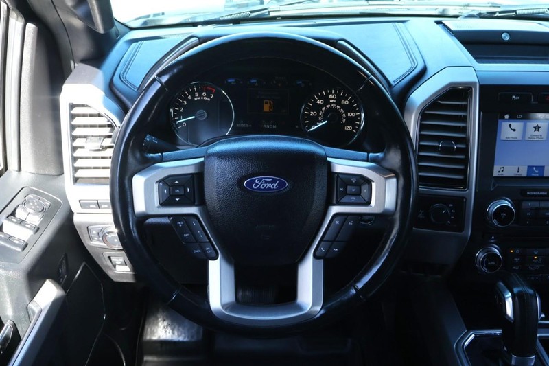 Ford F-150 Vehicle Full-screen Gallery Image 31