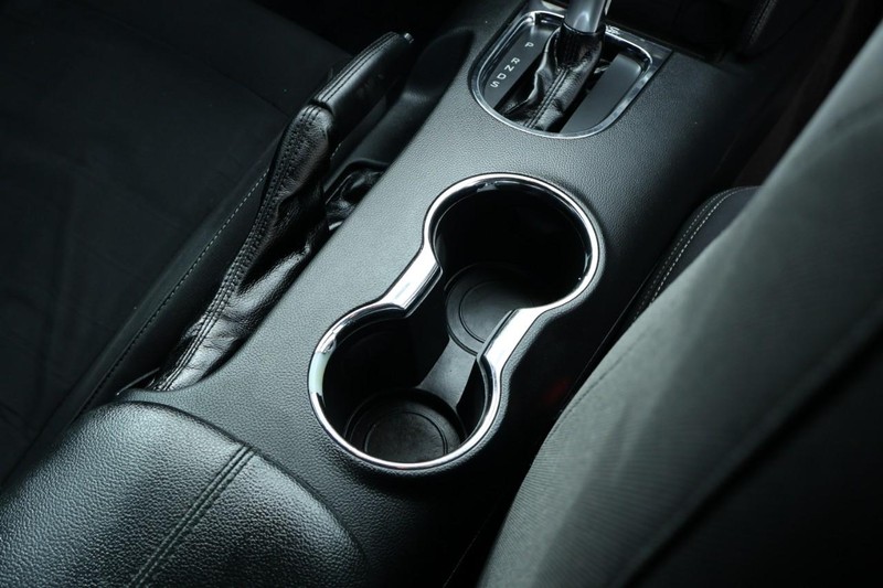 Ford Mustang Vehicle Full-screen Gallery Image 32