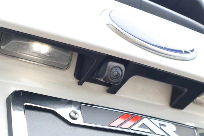 Subaru Forester Vehicle Full-screen Gallery Image 08