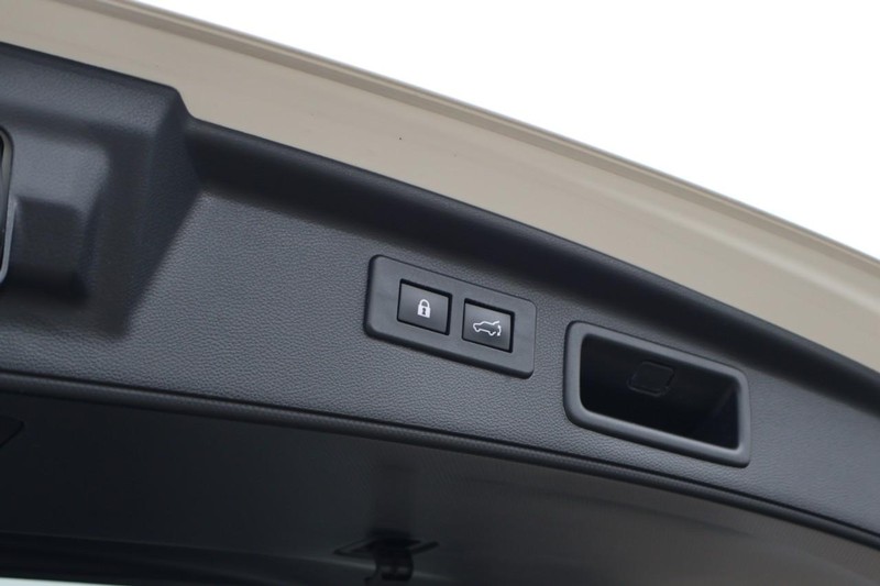 Subaru Forester Vehicle Full-screen Gallery Image 10