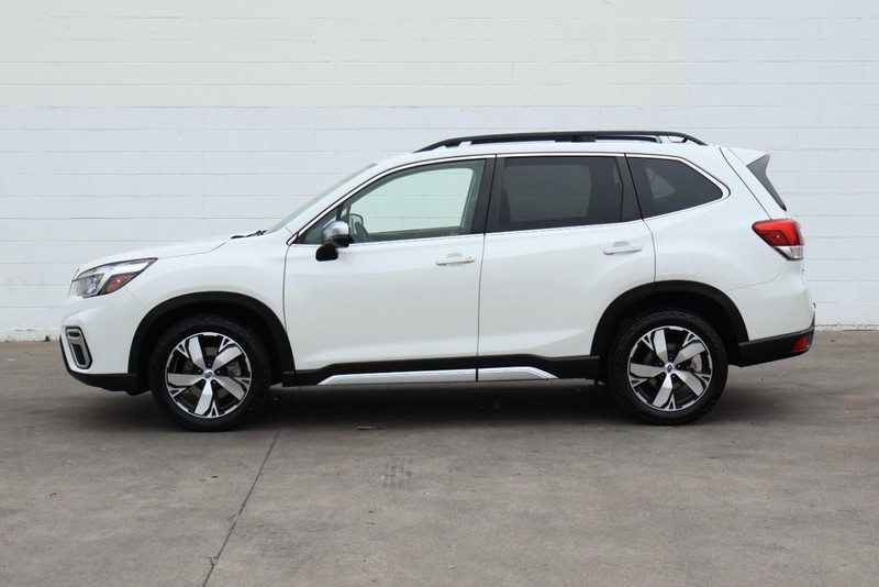 Subaru Forester Vehicle Full-screen Gallery Image 12