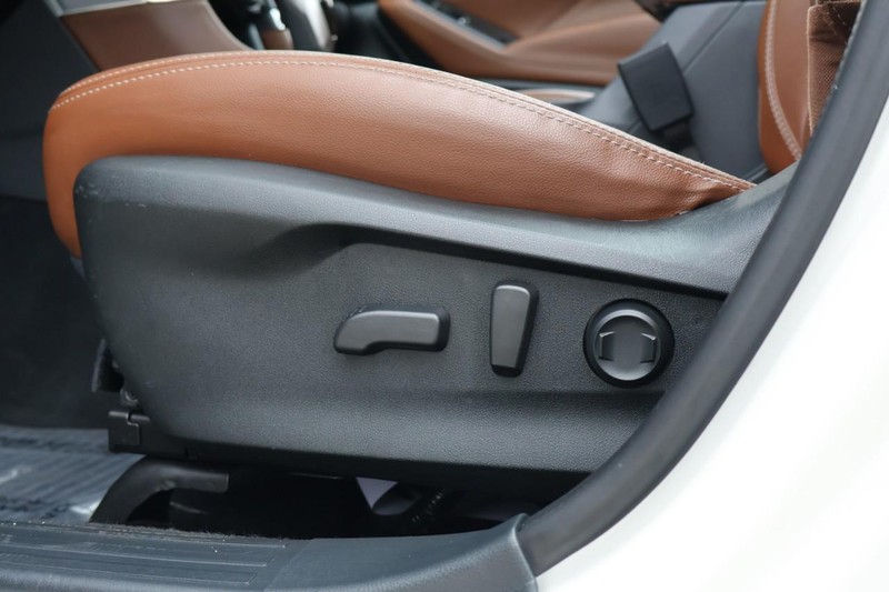 Subaru Forester Vehicle Full-screen Gallery Image 20