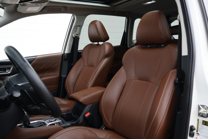 Subaru Forester Vehicle Full-screen Gallery Image 21