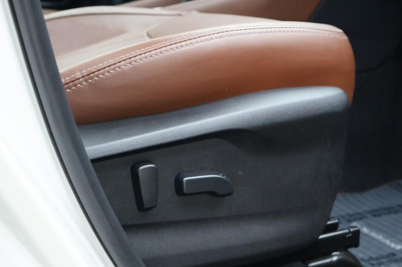 Subaru Forester Vehicle Full-screen Gallery Image 24