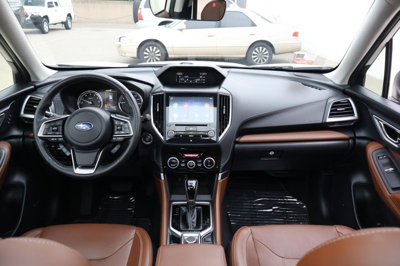 Subaru Forester Vehicle Full-screen Gallery Image 28