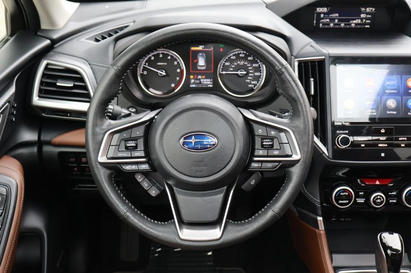 Subaru Forester Vehicle Full-screen Gallery Image 30