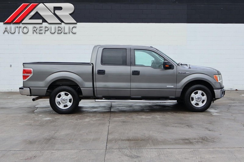 Ford F-150 Vehicle Full-screen Gallery Image 01