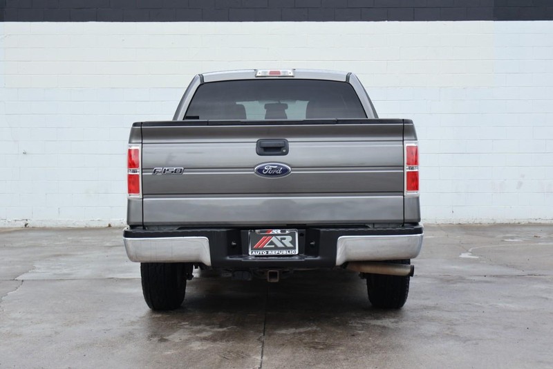 Ford F-150 Vehicle Full-screen Gallery Image 06