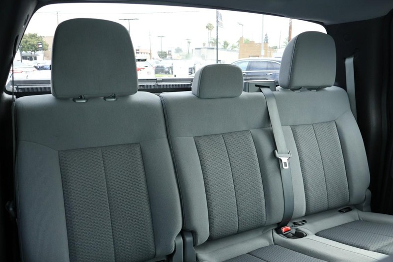 Ford F-150 Vehicle Full-screen Gallery Image 22