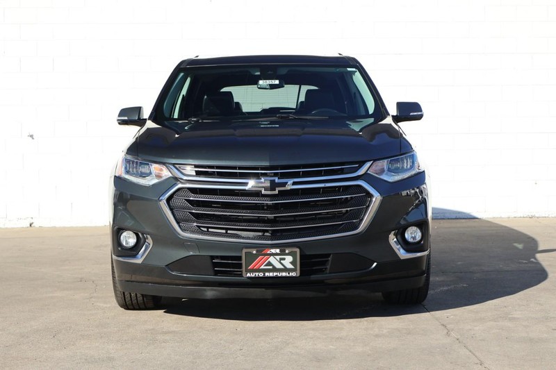 Chevrolet Traverse Vehicle Full-screen Gallery Image 02
