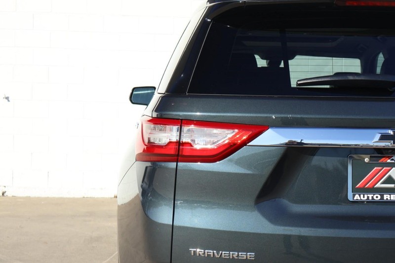 Chevrolet Traverse Vehicle Full-screen Gallery Image 07