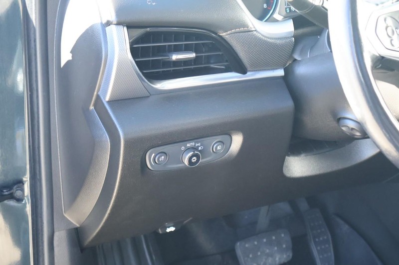 Chevrolet Traverse Vehicle Full-screen Gallery Image 19