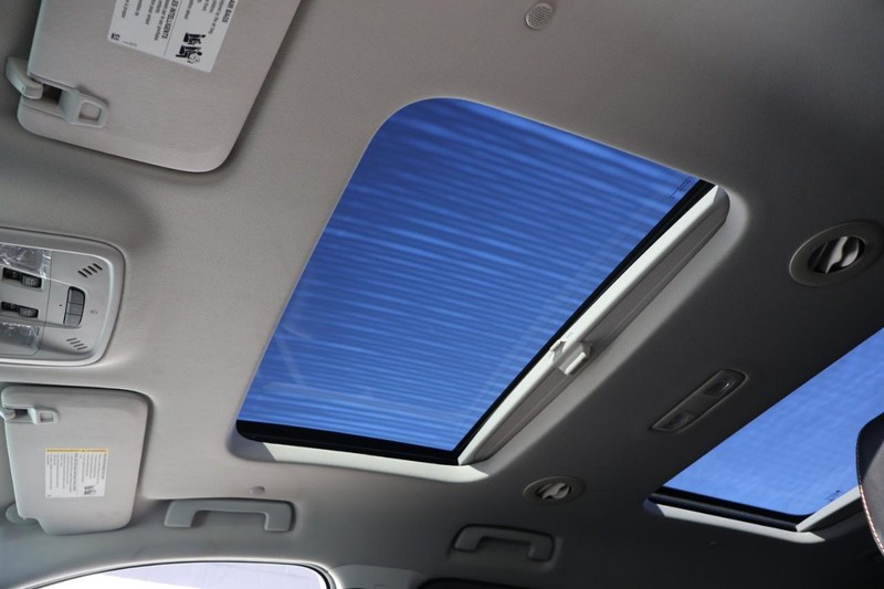 Chevrolet Traverse Vehicle Full-screen Gallery Image 43