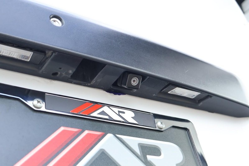 Nissan NV200 Compact Cargo Vehicle Full-screen Gallery Image 08