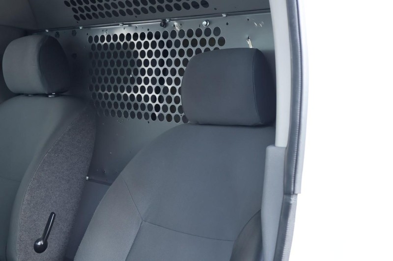 Nissan NV200 Compact Cargo Vehicle Full-screen Gallery Image 18