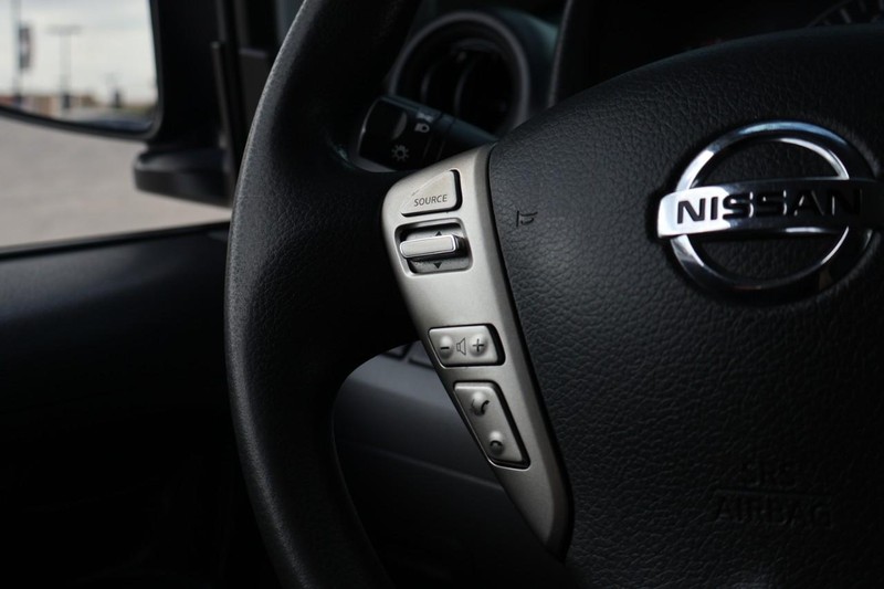 Nissan NV200 Compact Cargo Vehicle Full-screen Gallery Image 25