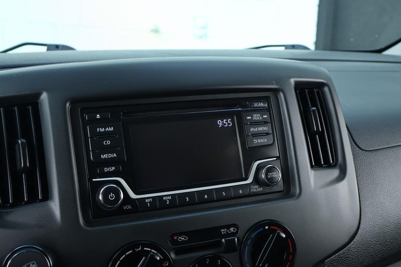 Nissan NV200 Compact Cargo Vehicle Full-screen Gallery Image 26