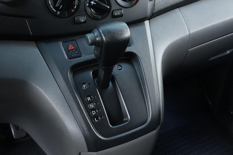 Nissan NV200 Compact Cargo Vehicle Full-screen Gallery Image 29
