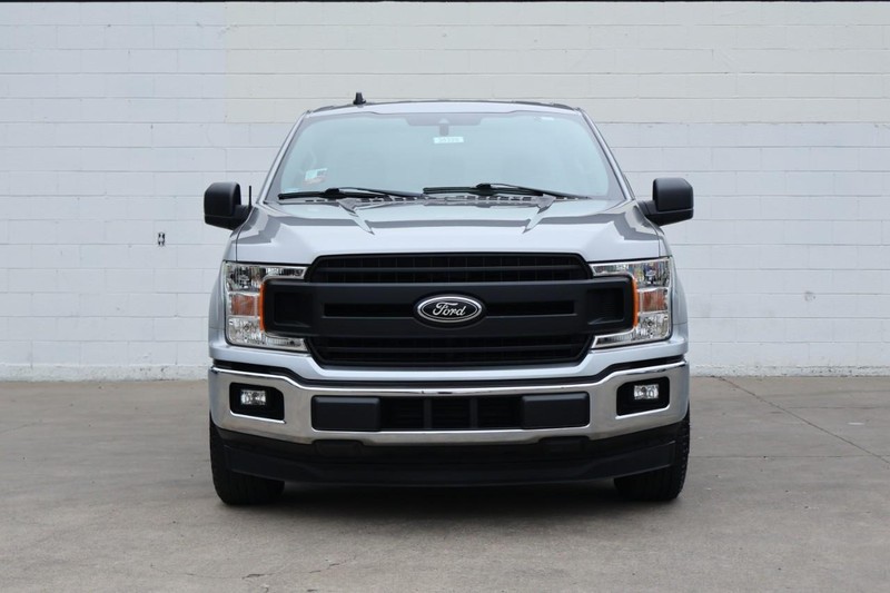 Ford F-150 Vehicle Full-screen Gallery Image 02