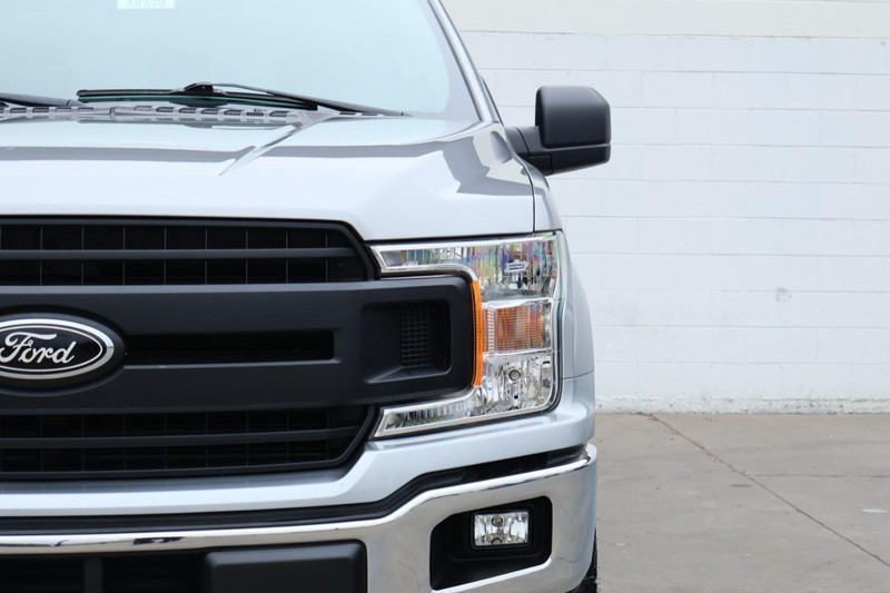 Ford F-150 Vehicle Full-screen Gallery Image 03