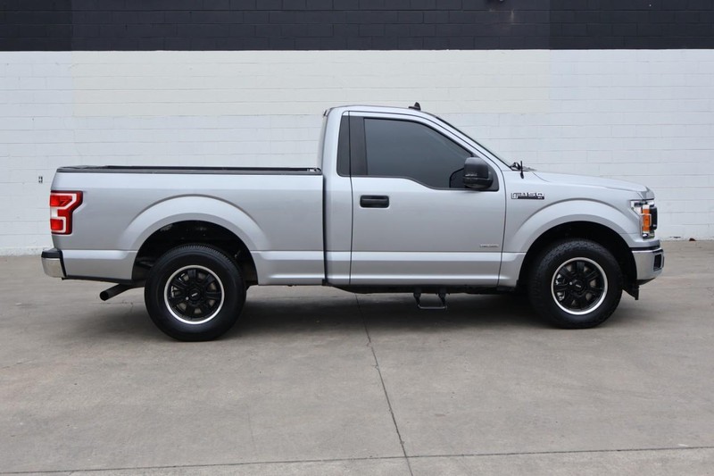 Ford F-150 Vehicle Full-screen Gallery Image 04