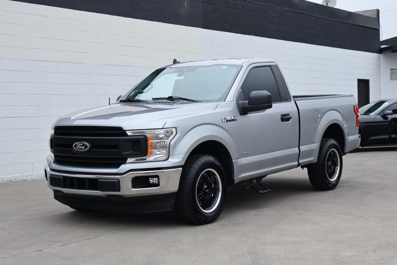 Ford F-150 Vehicle Full-screen Gallery Image 12