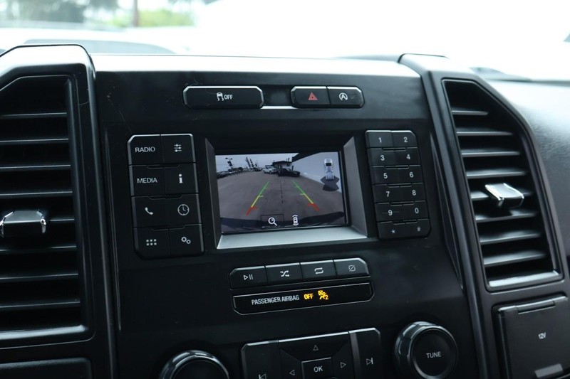 Ford F-150 Vehicle Full-screen Gallery Image 27