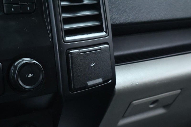 Ford F-150 Vehicle Full-screen Gallery Image 29