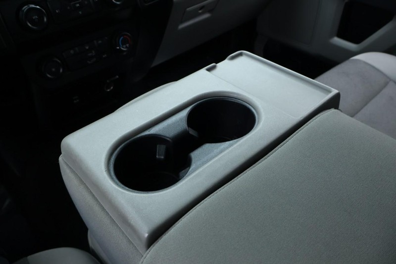 Ford F-150 Vehicle Full-screen Gallery Image 30