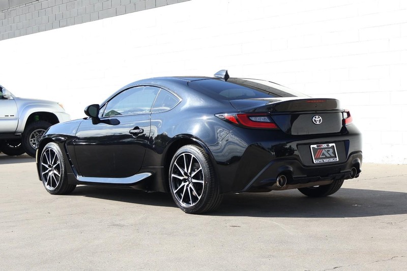 Toyota GR86 Vehicle Full-screen Gallery Image 10