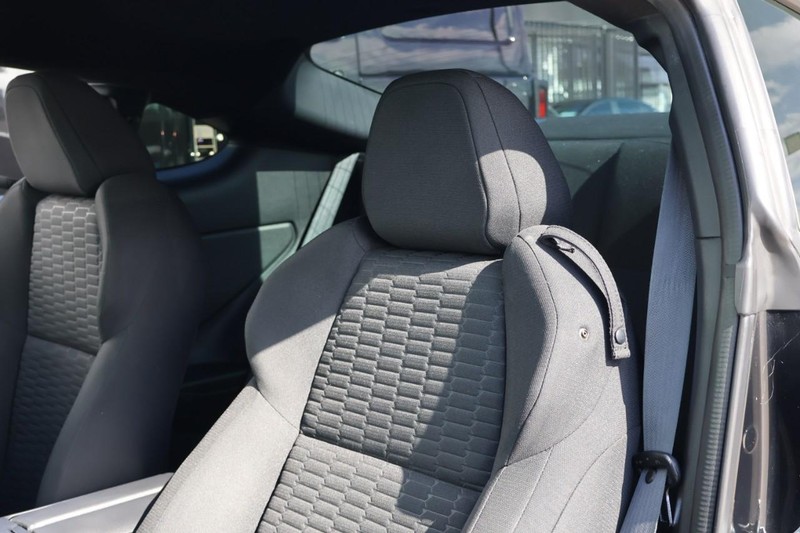 Toyota GR86 Vehicle Full-screen Gallery Image 19