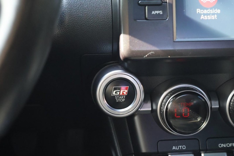 Toyota GR86 Vehicle Full-screen Gallery Image 28