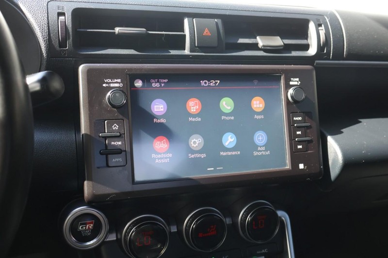 Toyota GR86 Vehicle Full-screen Gallery Image 30