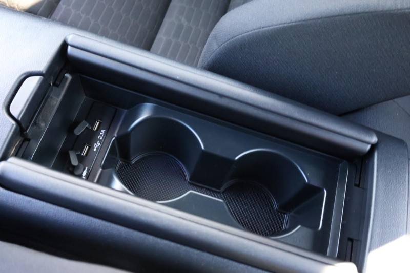 Toyota GR86 Vehicle Full-screen Gallery Image 35