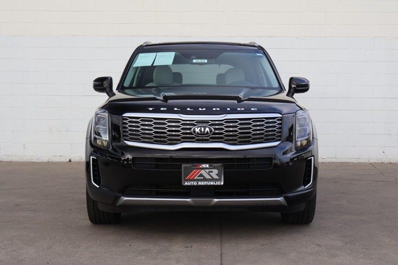 Kia Telluride Vehicle Full-screen Gallery Image 02