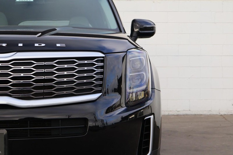 Kia Telluride Vehicle Full-screen Gallery Image 03