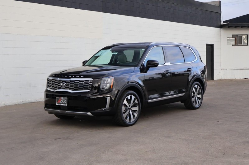 Kia Telluride Vehicle Full-screen Gallery Image 11