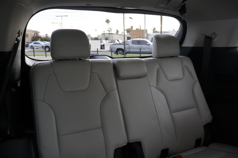Kia Telluride Vehicle Full-screen Gallery Image 27