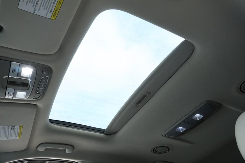 Kia Telluride Vehicle Full-screen Gallery Image 28