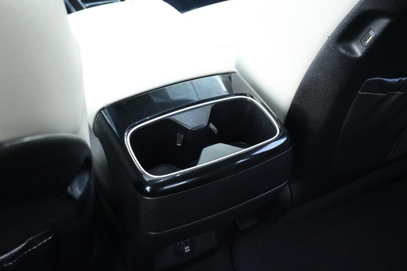 Kia Telluride Vehicle Full-screen Gallery Image 29