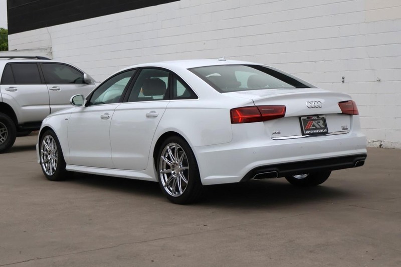 Audi A6 Vehicle Full-screen Gallery Image 10