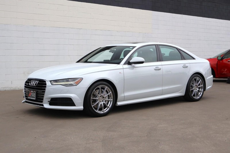 Audi A6 Vehicle Full-screen Gallery Image 12