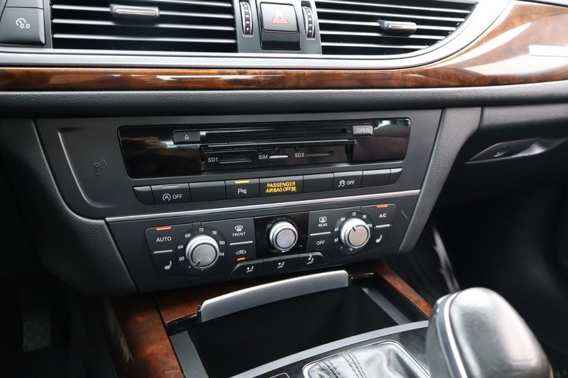 Audi A6 Vehicle Full-screen Gallery Image 37