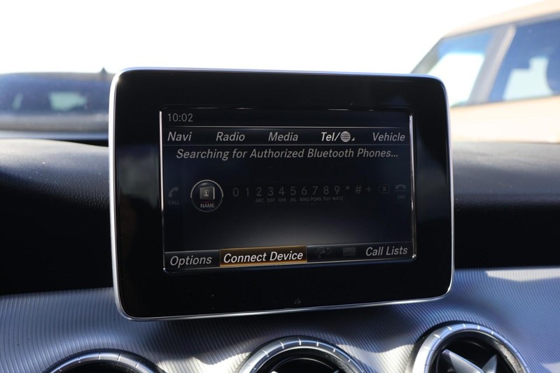 Mercedes-Benz CLA 250 Vehicle Full-screen Gallery Image 29