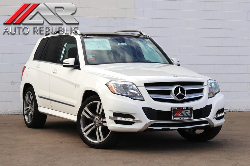 Mercedes-Benz GLK 350 Vehicle Full-screen Gallery Image 01