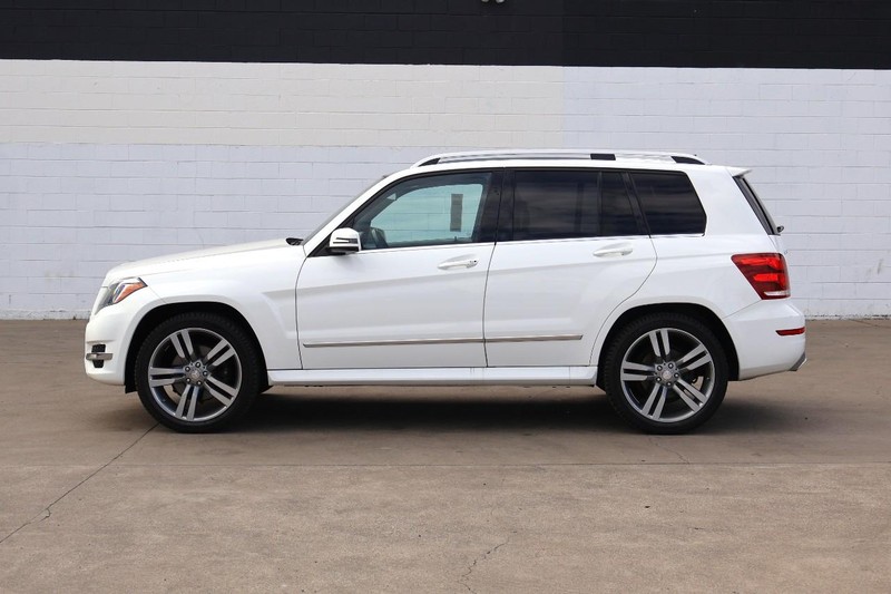 Mercedes-Benz GLK 350 Vehicle Full-screen Gallery Image 11