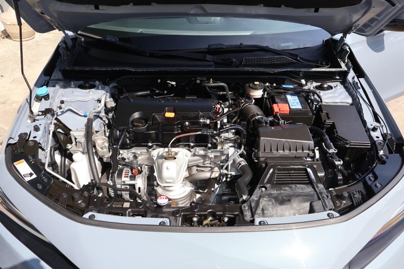 Honda Civic Hatchback Vehicle Full-screen Gallery Image 13